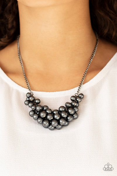 Grandiose Glimmer Black Necklace
